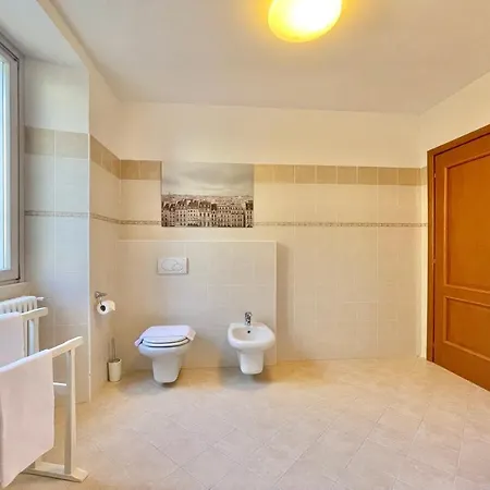 Casa Sofia Loveno דירה מנאג'יו